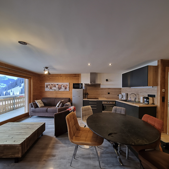 Salon chaleureux du chalet à Châtel