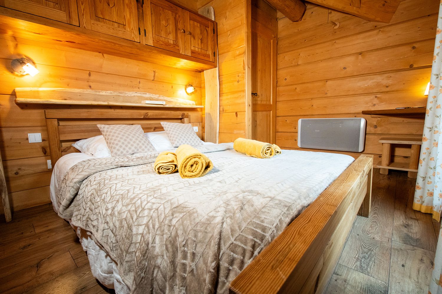 Chambre confortable de l'appartement à Châtel