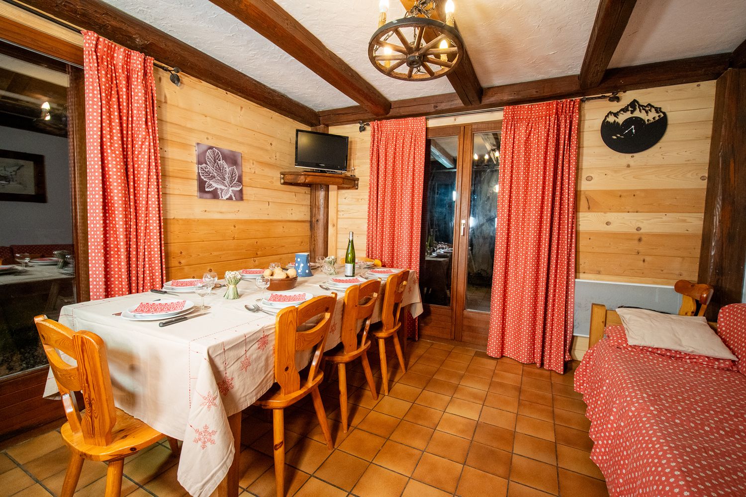 Chambre confortable de l'appartement à Châtel